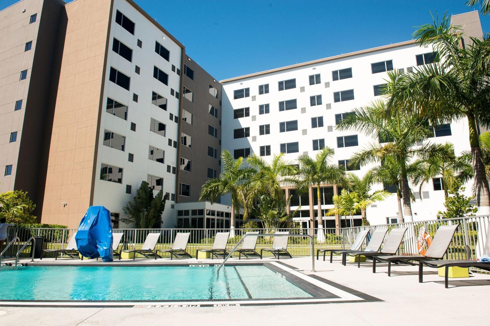 Element Miami Doral Hotel Sweetwater Bagian luar foto